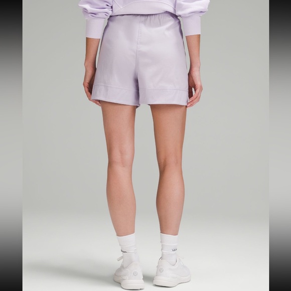 Cotton-Blend Poplin High-Rise Short 4” - Picture 3 of 10